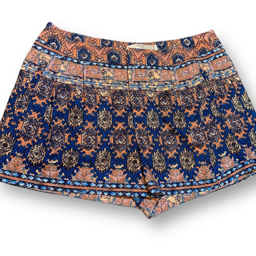 Forever 21 Women's Shorts Size:M Blue Pink Tribal Print - Picture 3 of 14